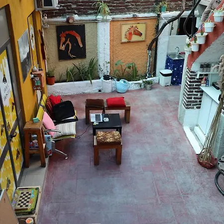 Hoja * Tirana
