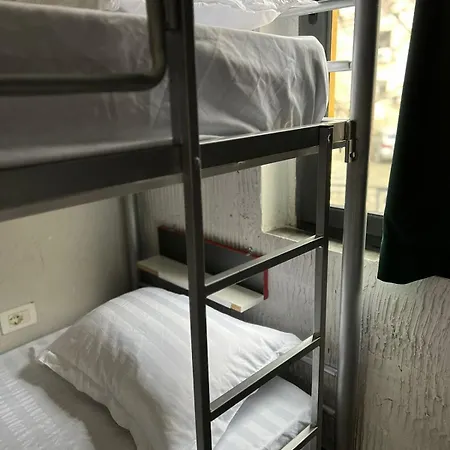 Hoja Hostel Tirana