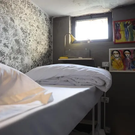 Albergue Hoja Tirana